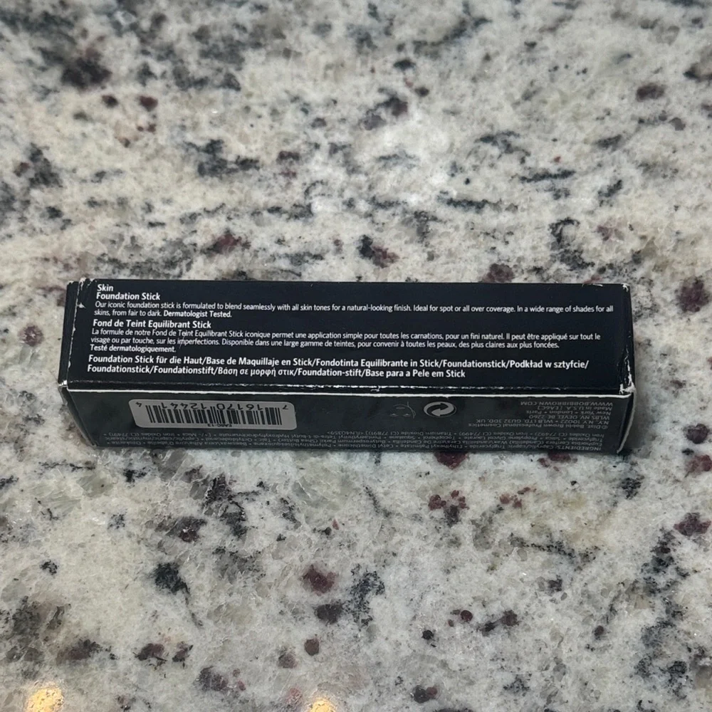 Bobbi Brown Warm Almond Skin Foundation Stick